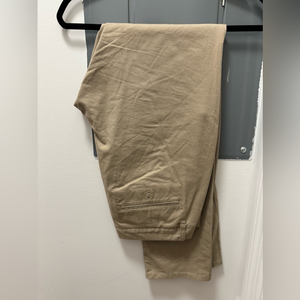 Bonobos Chinos in Tan/Khaki - Men’s (33/34)